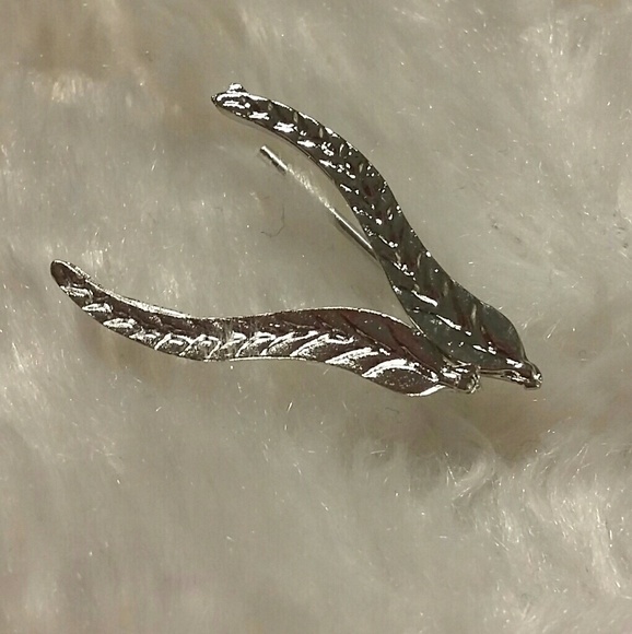 Sterling Silver Plated Leaf Ear Cuffs - Picture 4 of 5